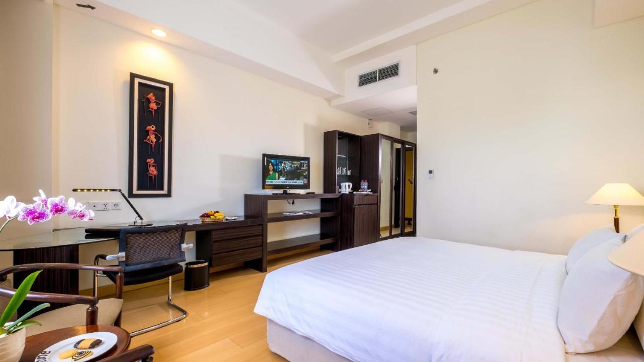 Sintesa Peninsula Hotel Palembang Extérieur photo