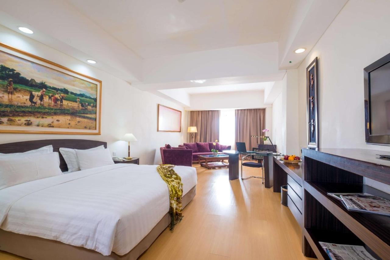 Sintesa Peninsula Hotel Palembang Extérieur photo