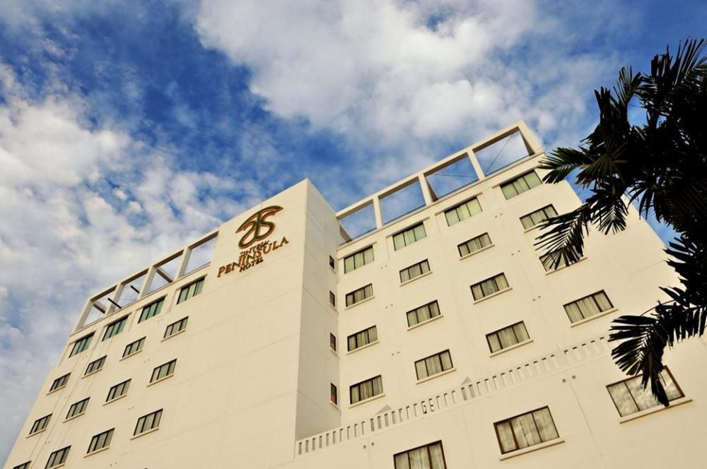 Sintesa Peninsula Hotel Palembang Extérieur photo