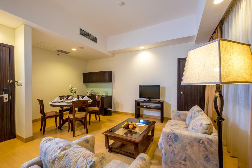 Sintesa Peninsula Hotel Palembang Extérieur photo